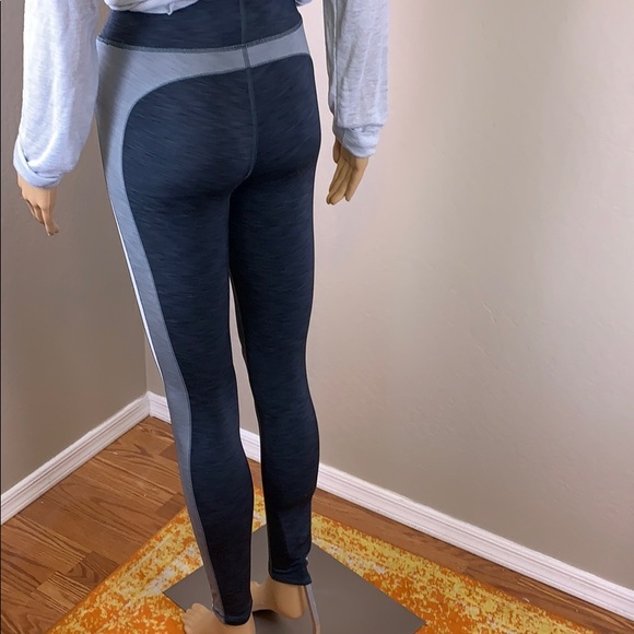 Under Armour Gray & Side Striped Leggings Size Med - Picture 3 of 8